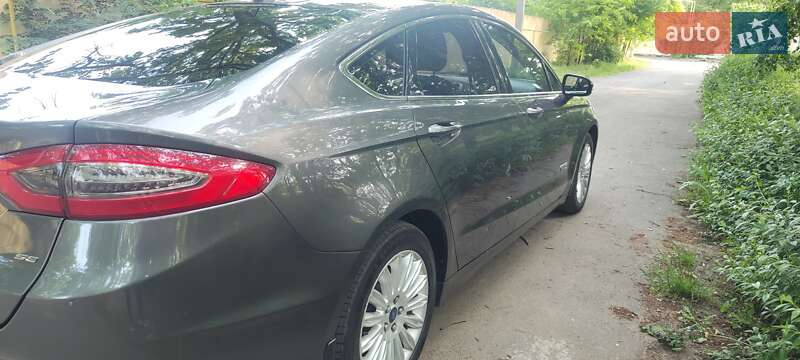 Седан Ford Fusion 2015 в Одесі