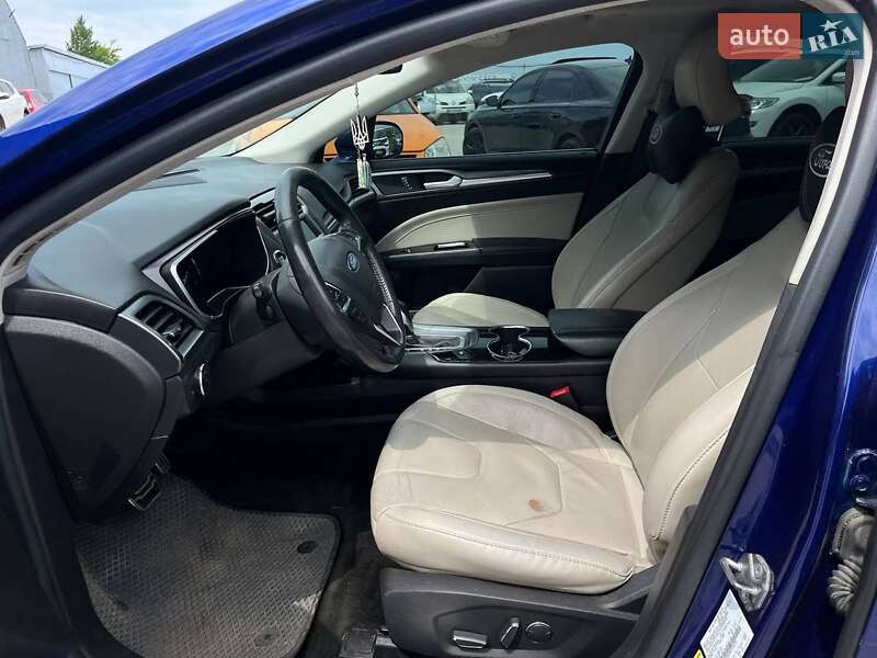 Седан Ford Fusion 2015 в Львове