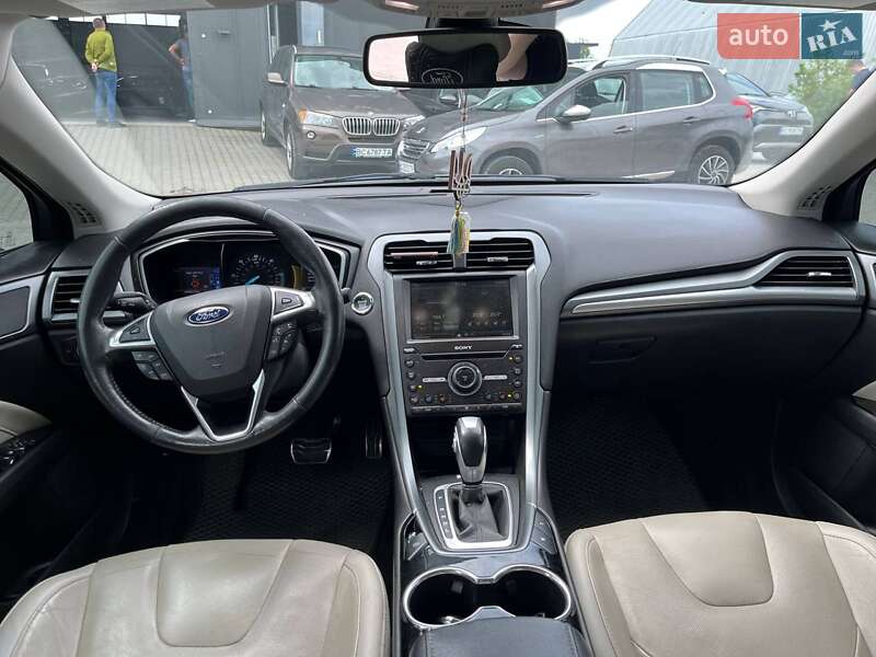 Седан Ford Fusion 2015 в Львове