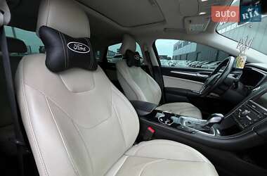 Седан Ford Fusion 2015 в 