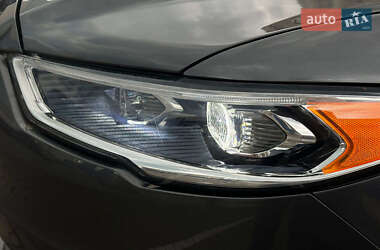 Седан Ford Fusion 2016 в 