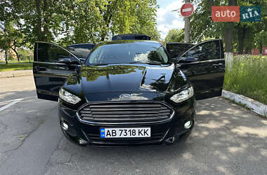 Седан Ford Fusion 2015 в 