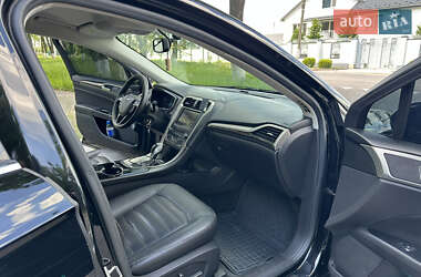 Седан Ford Fusion 2015 в 