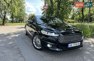 Седан Ford Fusion 2015 в 
