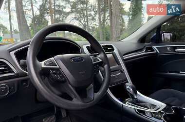 Седан Ford Fusion 2014 в 