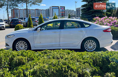 Седан Ford Fusion 2014 в 