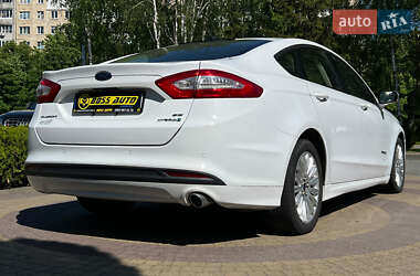 Седан Ford Fusion 2014 в 