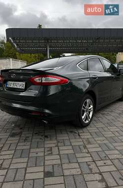 Седан Ford Fusion 2014 в 