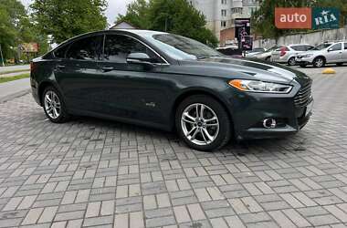 Седан Ford Fusion 2014 в 