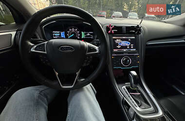 Седан Ford Fusion 2014 в 