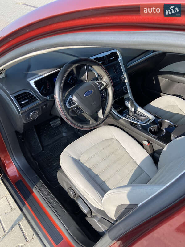 Седан Ford Fusion 2014 в Миколаєві