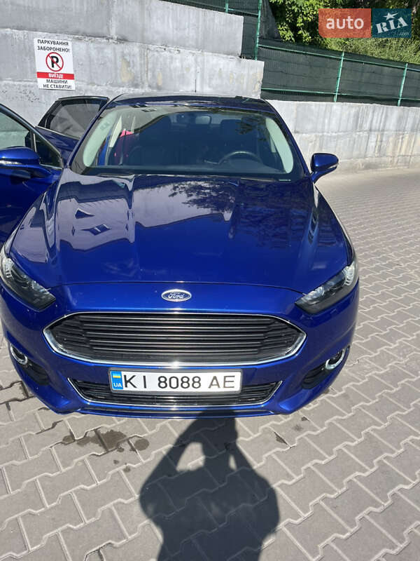 Седан Ford Fusion 2015 в Обухове