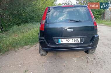 Хэтчбек Ford Fusion 2005 в 