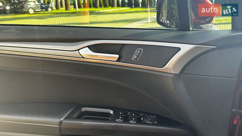 Седан Ford Fusion 2016 в Одессе