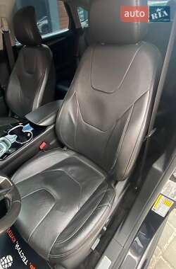 Седан Ford Fusion 2015 в 