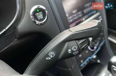 Седан Ford Fusion 2015 в 