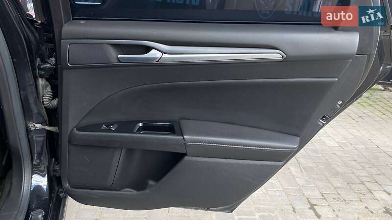 Седан Ford Fusion 2015 в Виннице
