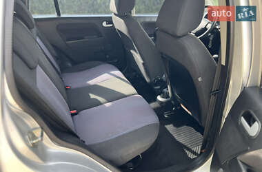 Хэтчбек Ford Fusion 2008 в 
