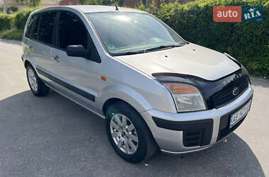 Хэтчбек Ford Fusion 2008 в 