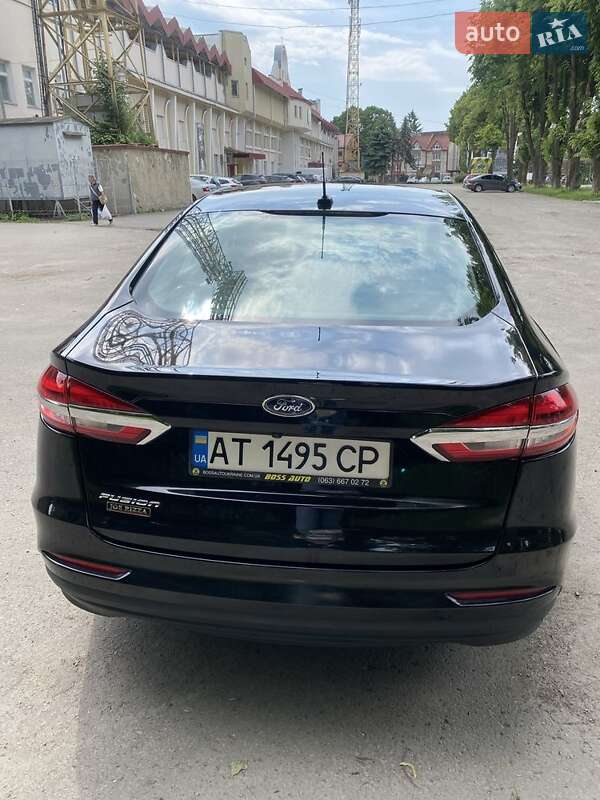Седан Ford Fusion 2019 в Тернополі