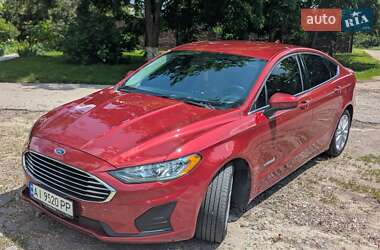 Седан Ford Fusion 2019 в 
