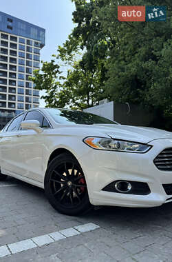 Седан Ford Fusion 2013 в Львове
