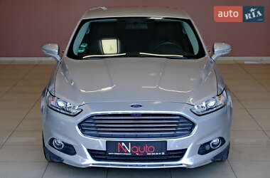 Седан Ford Fusion 2016 в 