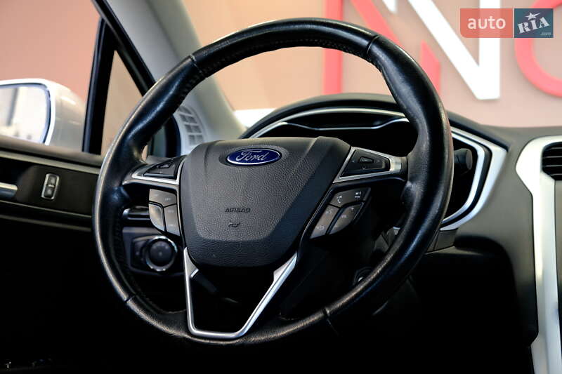 Седан Ford Fusion 2016 в Одессе