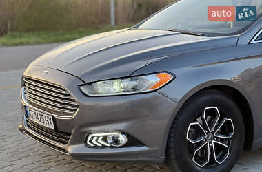 Седан Ford Fusion 2014 в 