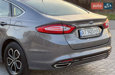 Седан Ford Fusion 2014 в 
