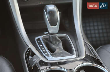 Седан Ford Fusion 2014 в 