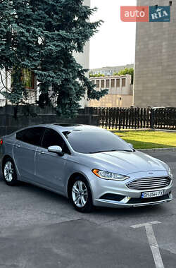 Седан Ford Fusion 2017 в 