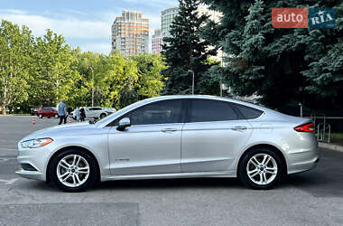 Седан Ford Fusion 2017 в 