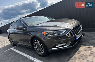 Седан Ford Fusion 2016 в 