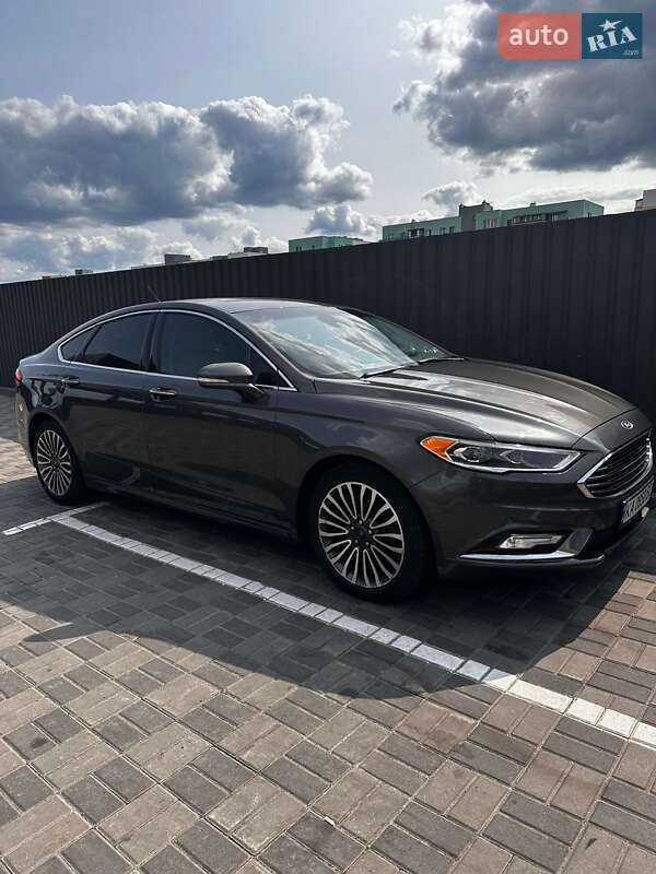 Седан Ford Fusion 2016 в 