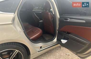 Седан Ford Fusion 2015 в 