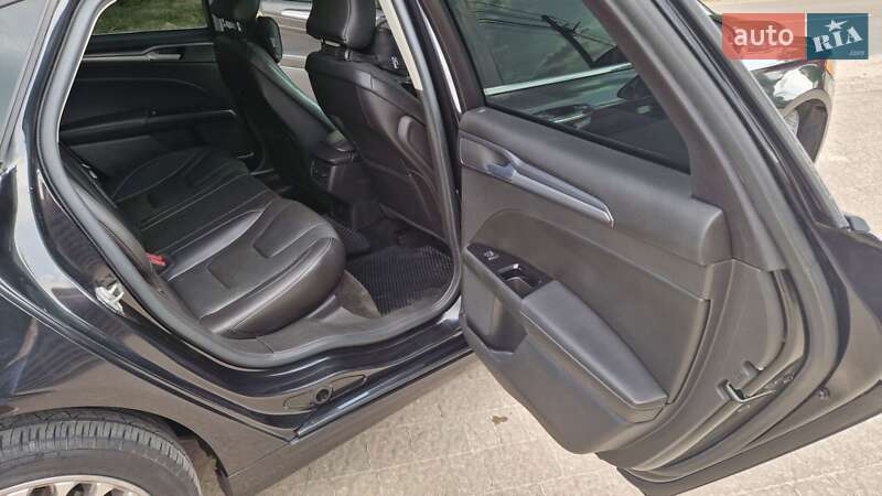 Седан Ford Fusion 2014 в Львове