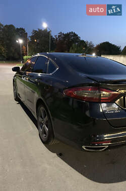 Седан Ford Fusion 2014 в 