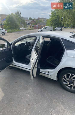 Седан Ford Fusion 2017 в 