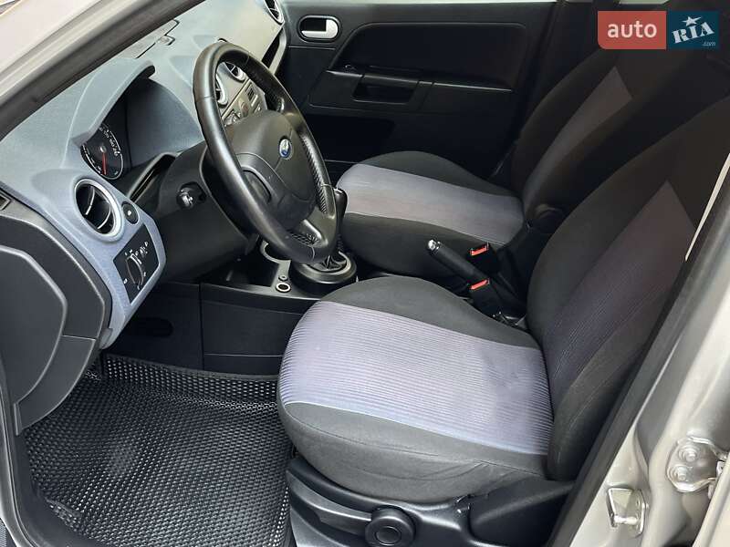 Хэтчбек Ford Fusion 2008 в Виннице