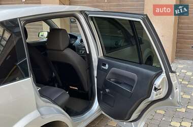 Хетчбек Ford Fusion 2008 в 