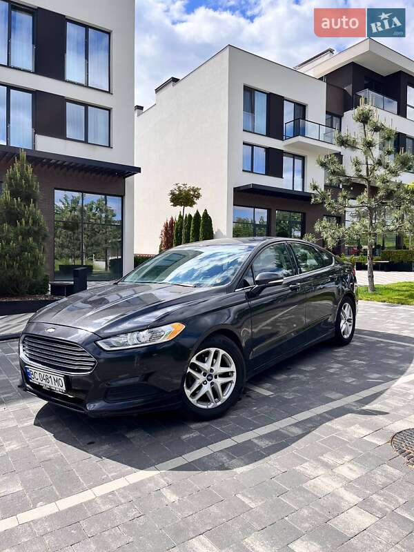 Седан Ford Fusion 2013 в Ужгороде