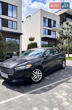 Седан Ford Fusion 2013 в 