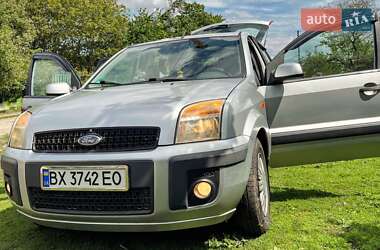 Хетчбек Ford Fusion 2006 в Старій Синяві
