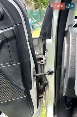 Хэтчбек Ford Fusion 2006 в 