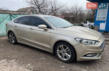 Седан Ford Fusion 2018 в 