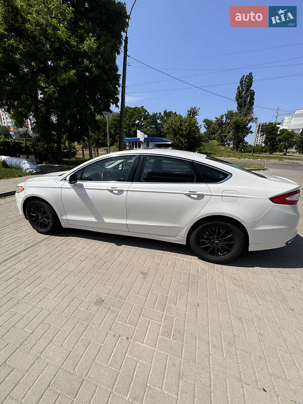 Седан Ford Fusion 2016 в Черкассах