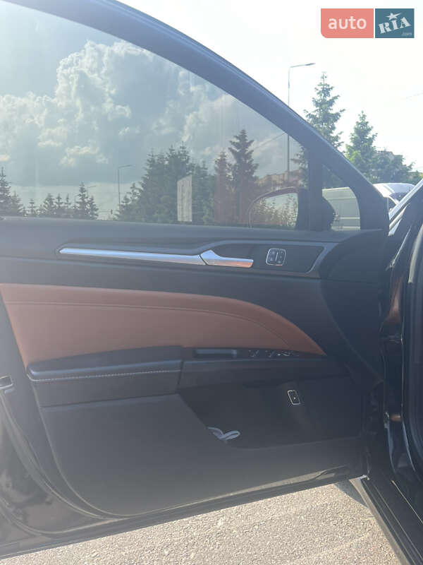 Седан Ford Fusion 2019 в Тернополе