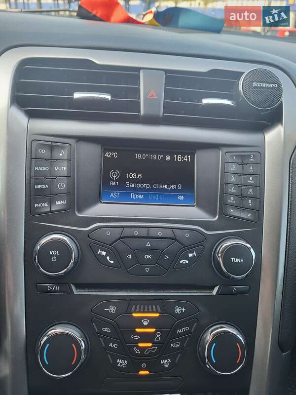 Седан Ford Fusion 2017 в Киеве фото 15 Седан Ford Fusion 2017 в Киеве