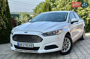Седан Ford Fusion 2016 в 
